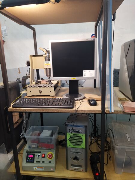 File:Small-CNC.jpeg